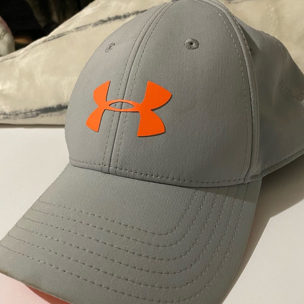 Under Armour men’s hat